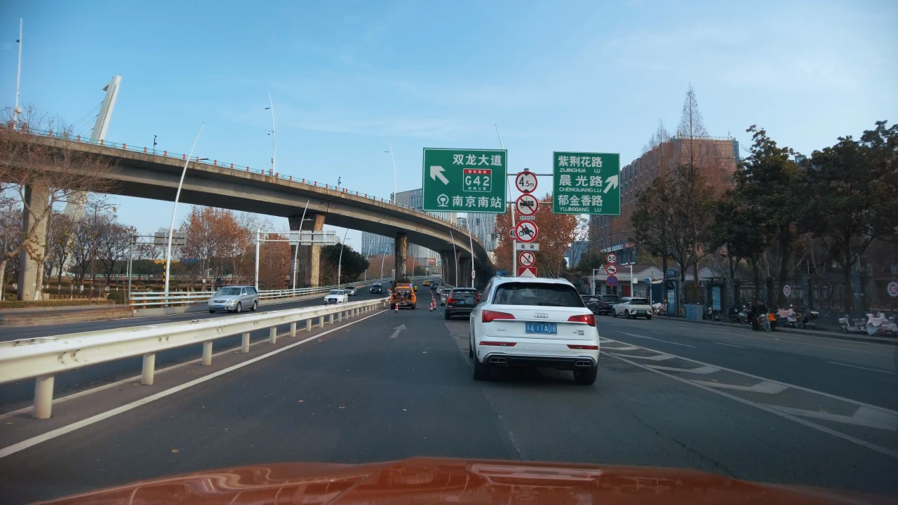 卡子门大街高架入口